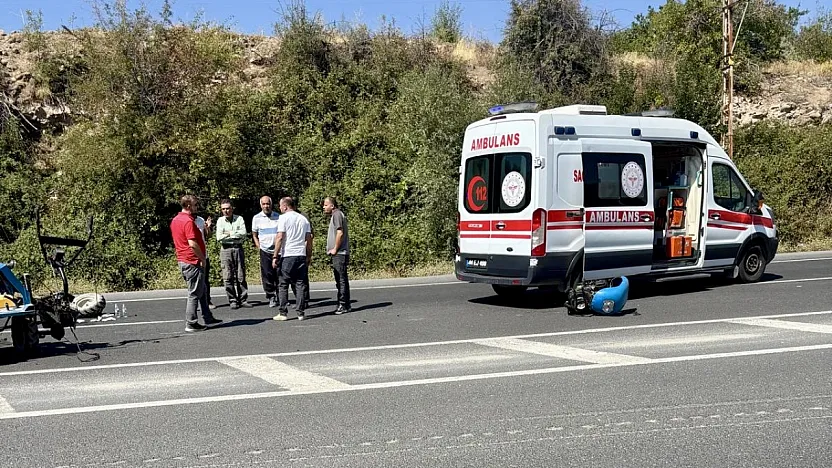 Malatya'da Çapa Motoru Ve Minibüs Çarpıştı! 1 Yaralı
