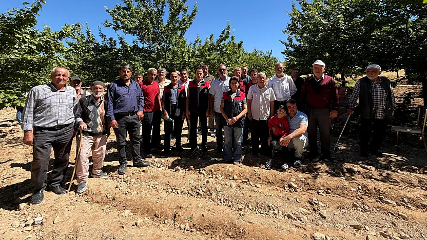 Malatya'da Çiftçiler İçin Yeni Dönem! Tarla Okulu Eğitimleri Başladı