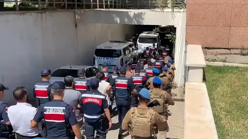 Malatya'da DEAŞ Operasyonu! Çok Sayıda Materyal Ele Geçirildi