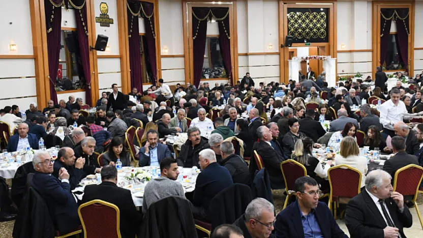 Malatya'da İftar Mesajı: Siyaset Değil Hizmet Zamanı!