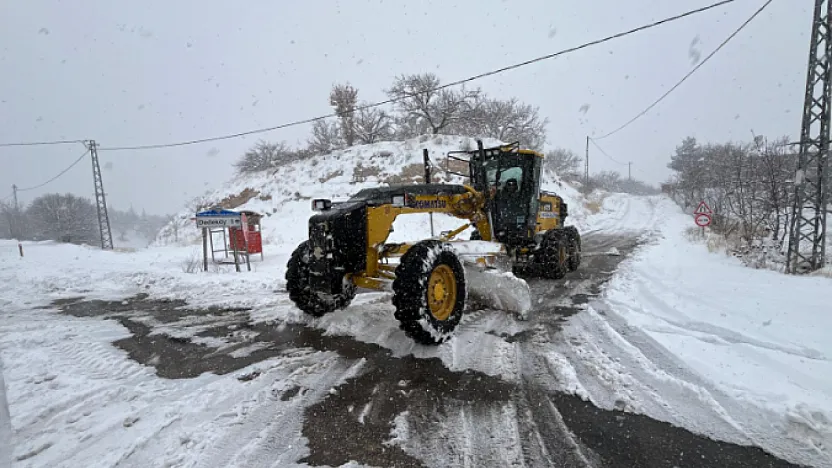 Malatya'da Karla Mücadele: Hem Ulaşım Açıldı Hem Hastalar Kurtarıldı