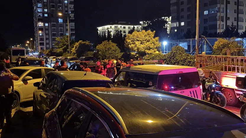Malatya'da Konser Sonrası Bıçaklı Kavga! 1 Yaralı, 2 Gözaltı