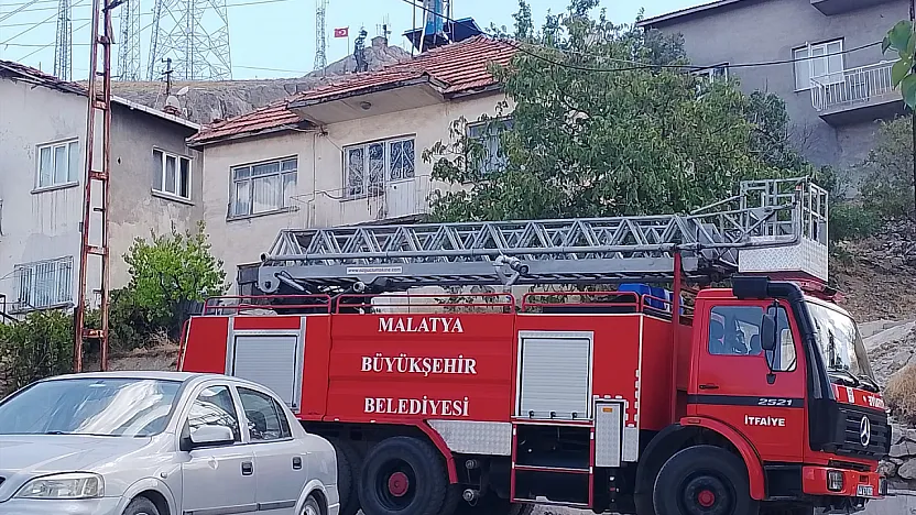 Malatya'da Kötü Koku Nedeniyle Evine Girildi! Emekli Öğretmenden Acı Haber