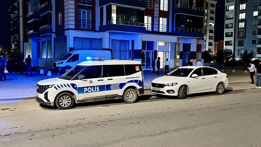 Malatya'da Motosikletle Geldiler, Pompalı Tüfekle Ateş Açtılar!