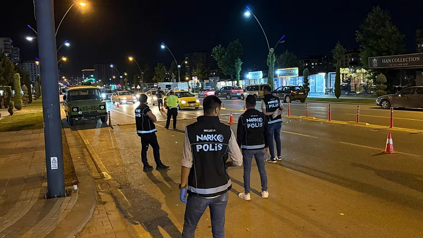 Malatya'da NARKOALAN-3 Operasyonu! Polis Denetimlerinde Uyuşturucu Ele Geçirildi