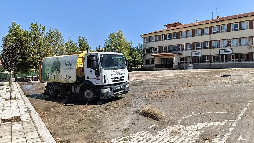 Malatya'da Öğrenciler İçin Okullarda Titiz Hazırlık!