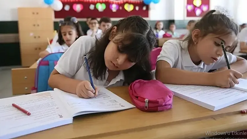 Malatya'da Okul Zilinin Rengi Değişiyor! Ara Tatil Gidiyor Yaz Tatili Uzuyor