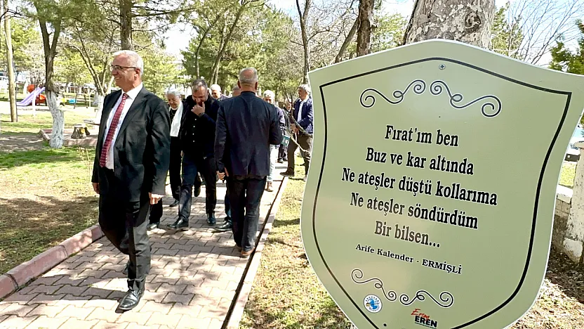 Malatya'da Ozanların Sözleri Ağaçlara Asıldı!