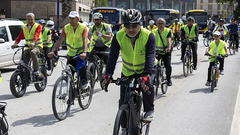 Malatya'da Sağlıklı Yaşam İçin Pedallar Döndü! Yeşilay Bisiklet Turu Yoğun İlgi Gördü
