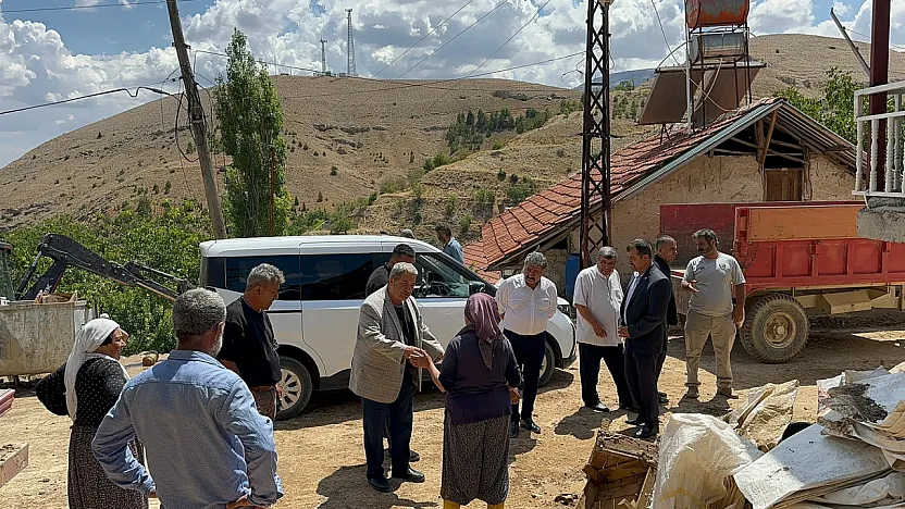 Malatya'da Sel Felaketi Kayısı Üreticisini Vurdu! Yüzlerce Ton Ürün Zarar Gördü