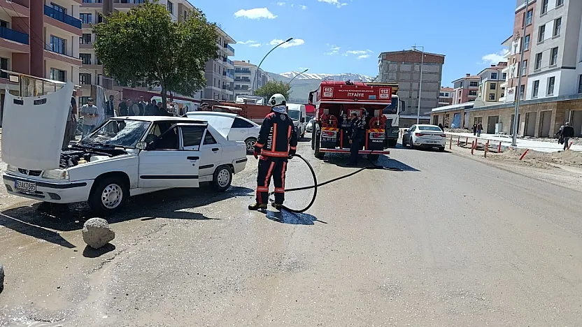 Malatya'da Seyir Halindeki Araç Bir Anda Yanmaya Başladı!