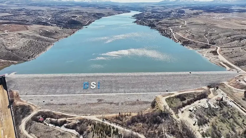 Malatya'da Sultansuyu Barajı Yeniden Kapılarını Açtı!