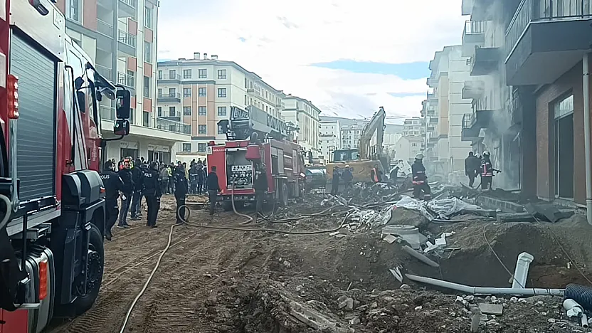 Malatya'da TOKİ Şantiyesinde Yangın: Depo Alevlere Teslim Oldu!