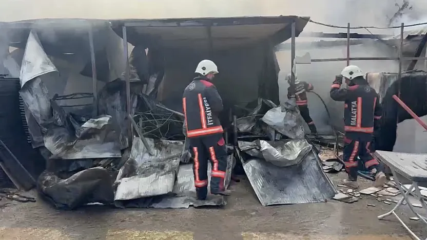 Malatya'da TOKİ Şantiyesinde Yangın!