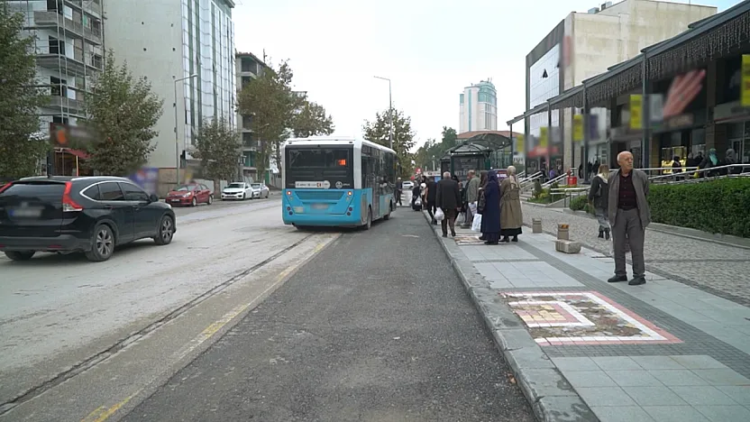 Malatya'da Toplu Taşıma Tartışması! Bekleme Süreleri Tepki Çekiyor