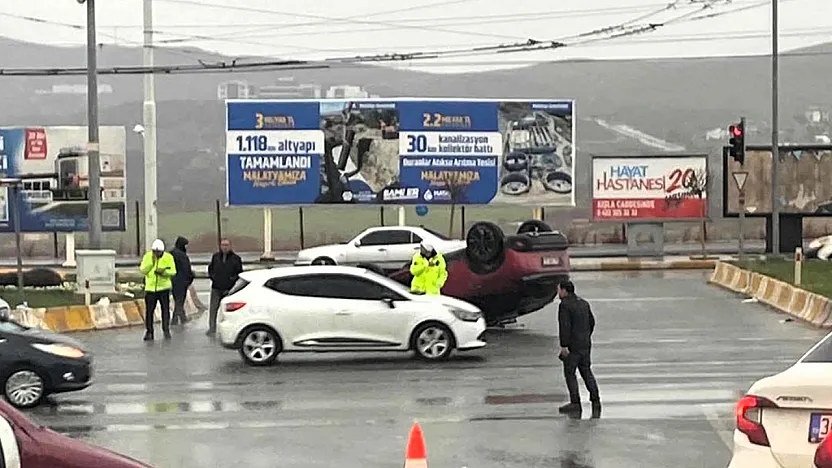 Malatya'da Trafik Alarmı! İki Ayrı Kazada 3 Kişi Yaralandı