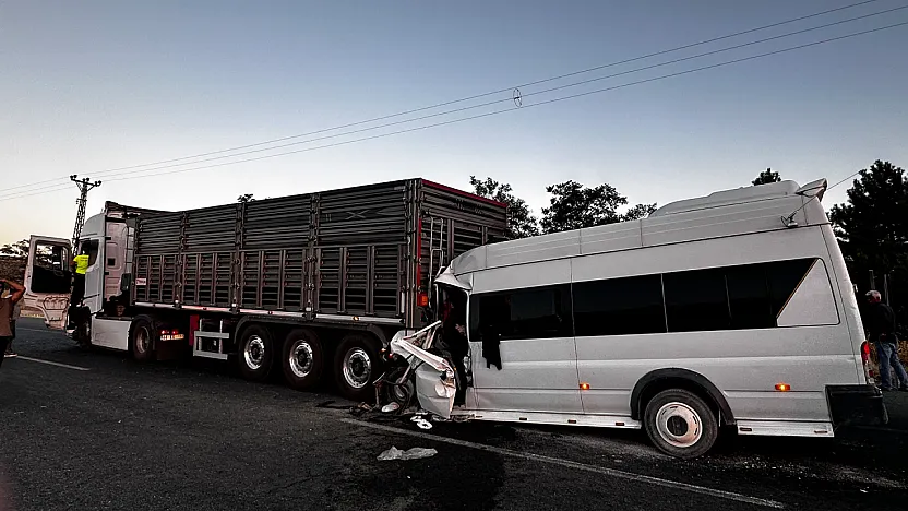 Malatya'daki Trafik Kazasında Acı Bilanço Belli Oldu! 18 Kişi Yaralandı