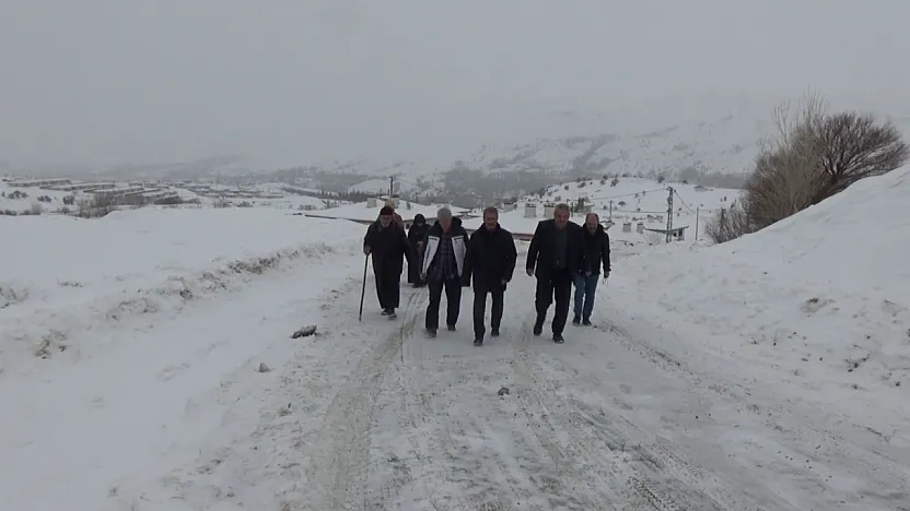 Malatya Doğanşehir'de 15 Aile Kışı Barakada Geçiriyor!