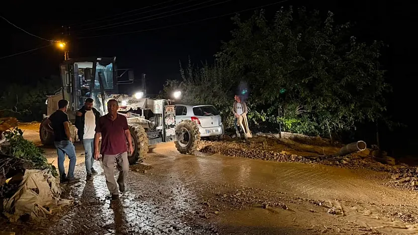 Malatya Hekimhan'da Sel Sonrası Seferberlik! Devletin Tüm Ekipleri Sahada