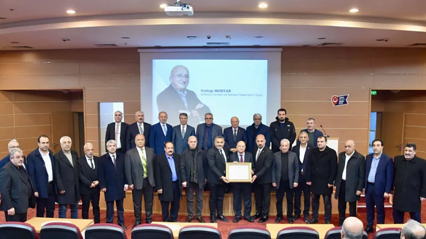 Malatya MTSO Meclisinden Oy Birliği Kararı: Vahap Munyar'a Şeref Beratı Verildi