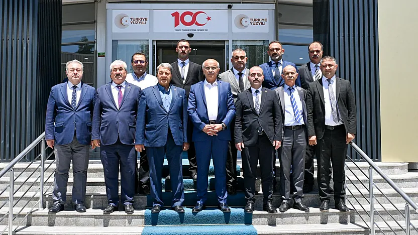 MHP Heyeti Malatya Büyükşehir Belediyesinde Bir Araya Geldi!