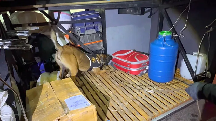 Milyonluk Zehir Sevkiyatı Kale'ye Takıldı: Zanlı Tutuklandı!