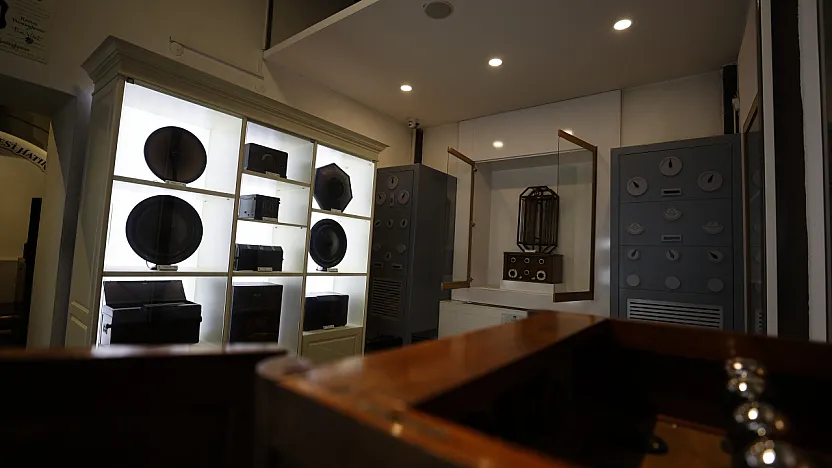 Nostaljiyi Yaşatan 106 Yıllık Radyo Malatya'da Sergileniyor