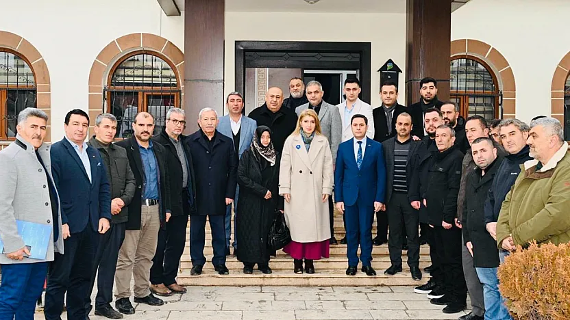 Ölmeztoprak Muhtarlarla Görüştü! Malatya'da Yerinde Dönüşüm ve Konut Kuraları Masada