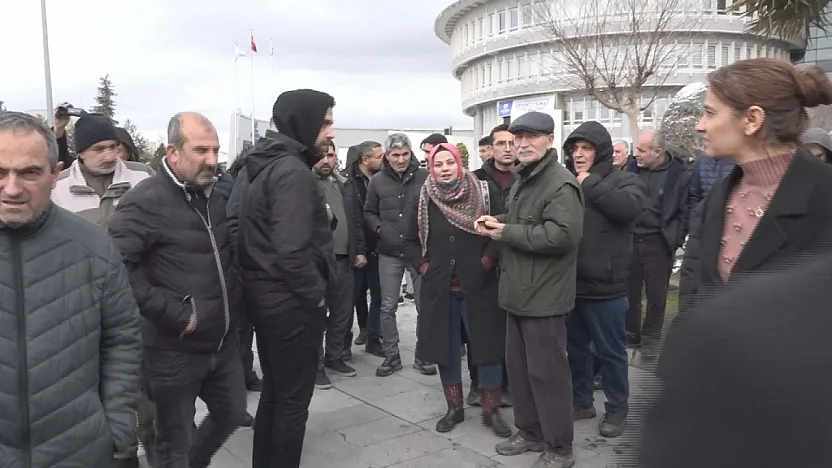 OSB'de Maaş Krizi! 150 İşçi Maaşların Ödenmediğini Öne Sürerek Eylem Yaptı