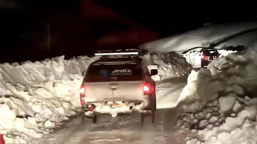 Pütürge'de Kar Geçit Vermedi, Ekipler Zamanla Yarıştı