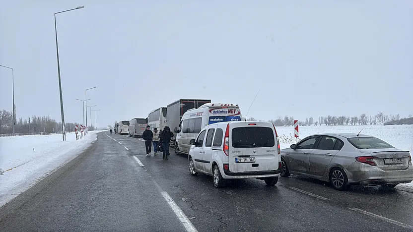 Sivas-Malatya Yolu Yeniden Trafiğe Açıldı