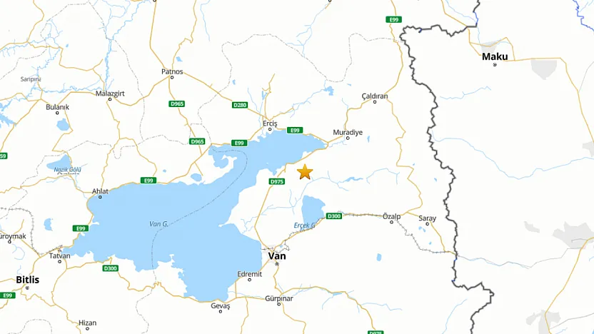 Van Tuşba'da 5.2 Büyüklüğünde Deprem: Çevre İller de Sallandı!
