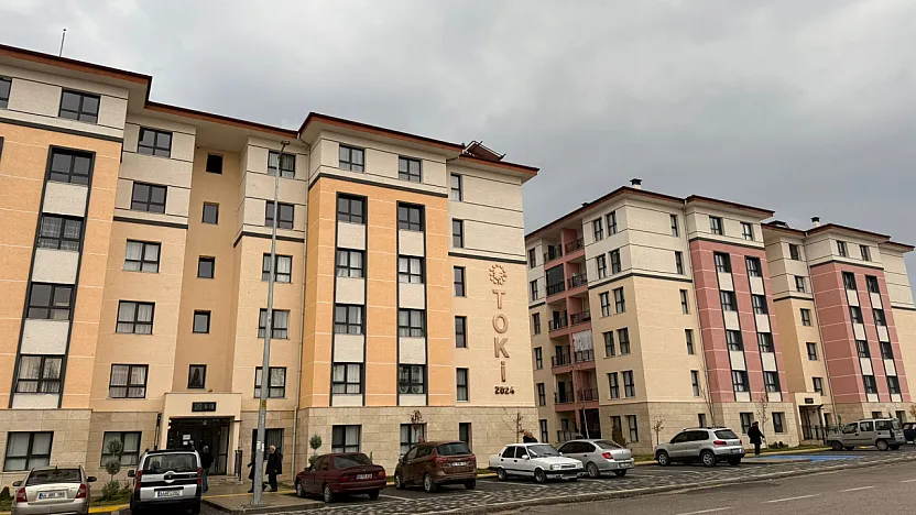 Yakınkent'te Vatandaş İsyanda Bodrumlara Su Birikiyor, Doğalgaz Yok