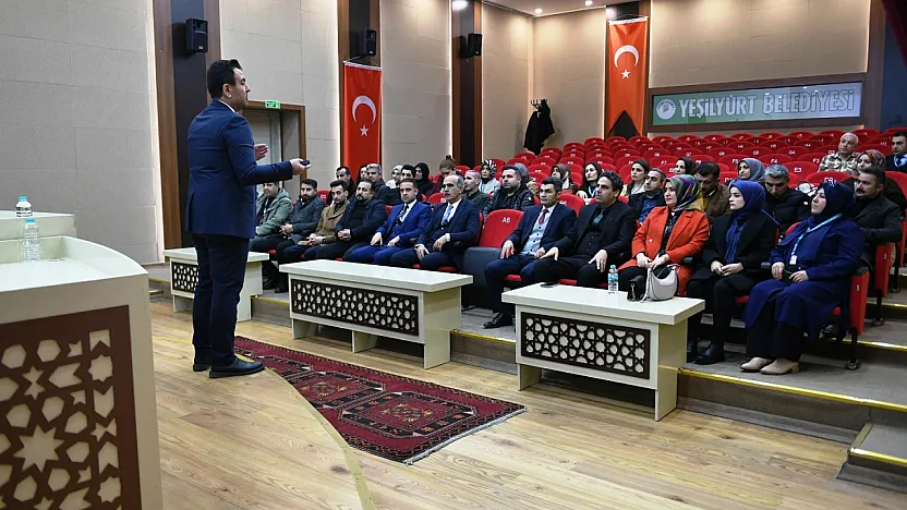 Yeşilyurt Belediyesi, Eğitimcilerin Gelişimine Katkı Sunuyor: Hizmet İçi Seminer Düzenlendi