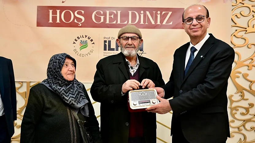 Yeşilyurt'ta 72 Yıllık Aşkın Sırrı Çözüldü: Mal Mülk Değil, Birbirimize Sahip Çıktık