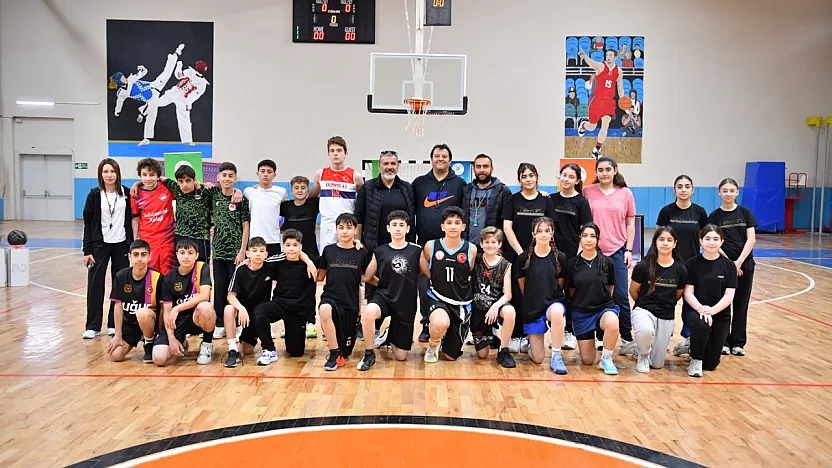 Yeşilyurt'ta Basketbol Heyecanı Öğrenciler Finalde Nefes Kesti