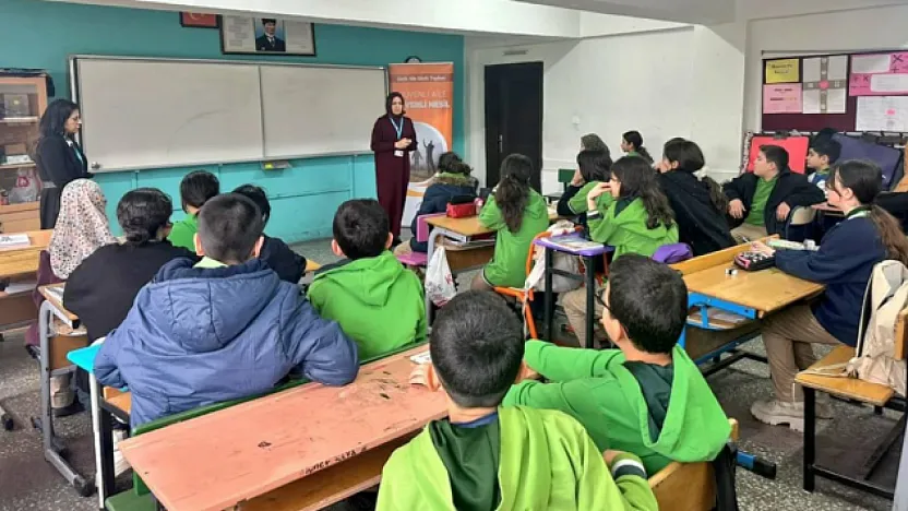 Yeşilyurt'ta Okullarda Eğitim: Risklerle Mücadele Yöntemleri Anlatılıyor!