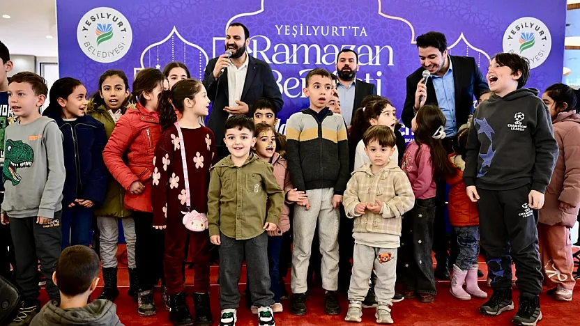 Yeşilyurt'ta Ramazan Buluşması! İlahiye Binler Hep Bir Ağızdan Eşlik Etti!