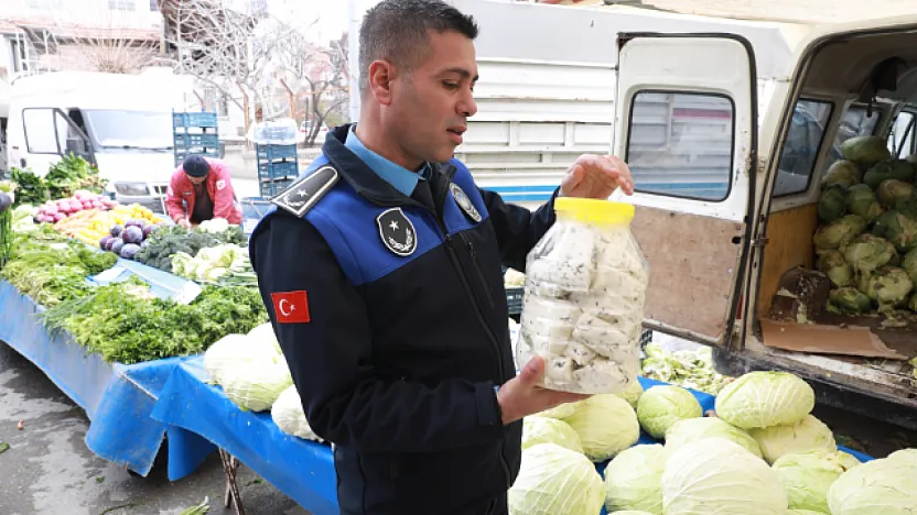 Zabıtadan Semt Pazarlarında Hijyen ve Fiyat Denetimi!