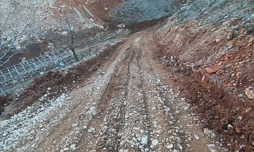 Ambulans Geçemez Hale Geldi: Erkenek'te Yol Çilesi