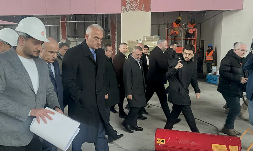 Bakan Ersoy, Malatya'da Sabancı Kültür Merkezi İnşaatını İnceledi