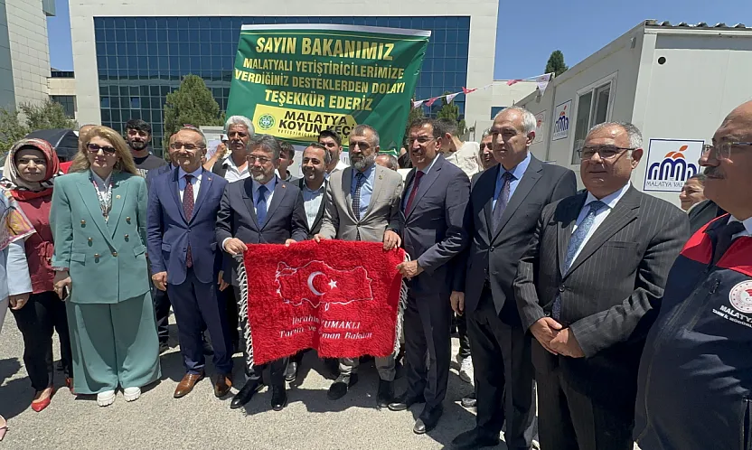 Bakan Yumaklı Malatya'da Hak Sahipleriyle Buluştu! Çoban Evleri İçin Teslim Töreni