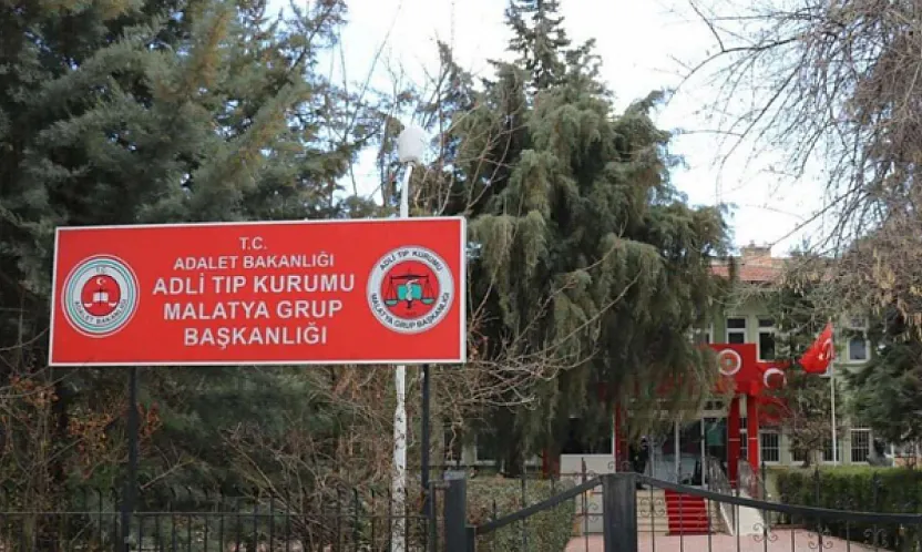 Başharık Mahallesi'nde Bıçaklanan Baba Yaşam Savaşını Kaybetti!