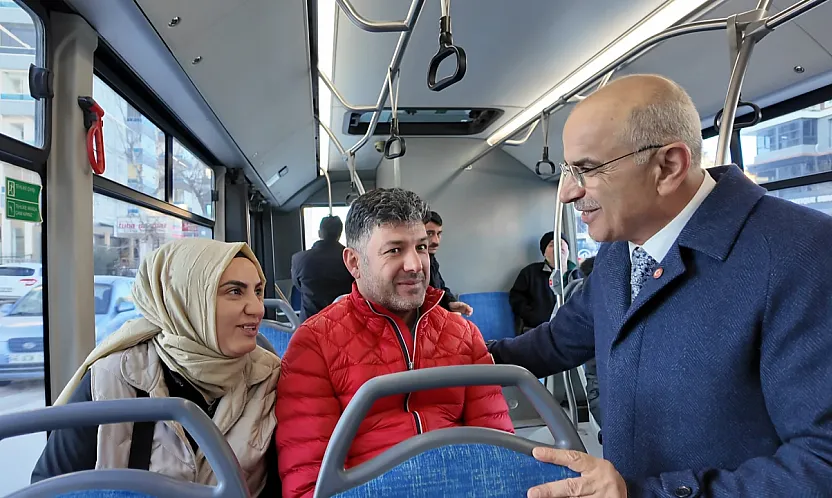 Başkan Er Kadın Personel ve Vatandaşlarla Bir Arada: 8 Mart Etkinliği!