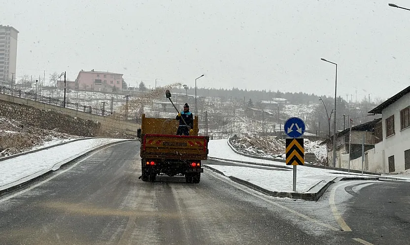 Başkan Taşkın Sahada Kar Mesaisi Erken Başladı
