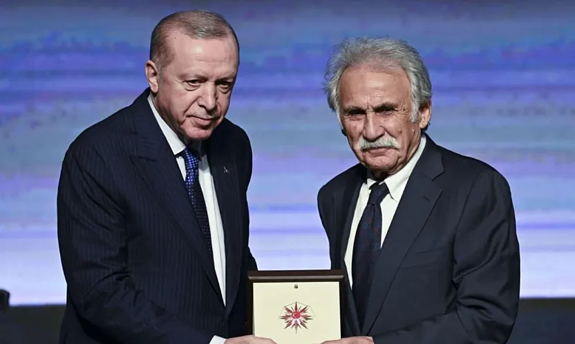 Cumhurbaşkanı Erdoğan'dan Prof. Dr. Fahri Işık'a Arkeoloji Ödülü