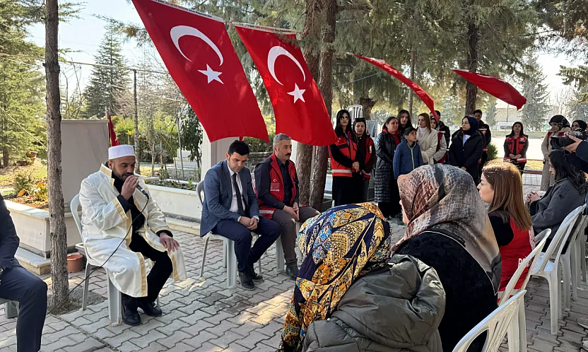 Dualarla Anılan Kahramanlar: Malatya'da Çocuklardan Şehitlik Ziyareti