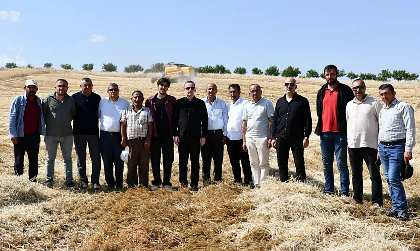 MAGİNDER'den Hasat Tarlasında Dikkat Çeken Mesaj!