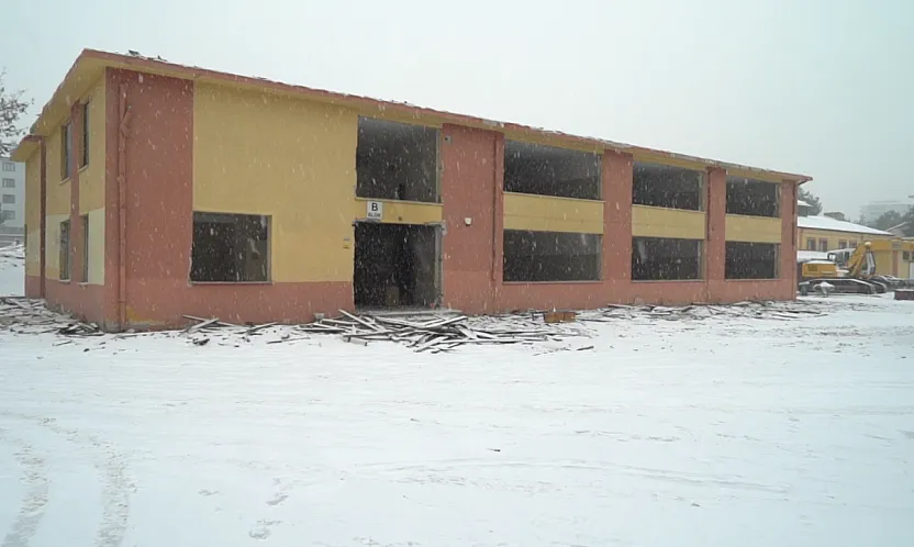 Hüzünlü Veda! Malatya Şehit Kemal Özalper Lisesi'nın Yıkımına Başlandı!