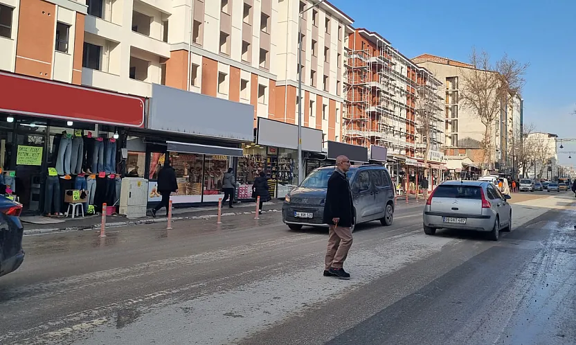 İnönü Caddesi'nde Tahliye Krizi! Esnaf Vali Yavuz İle Görüştü